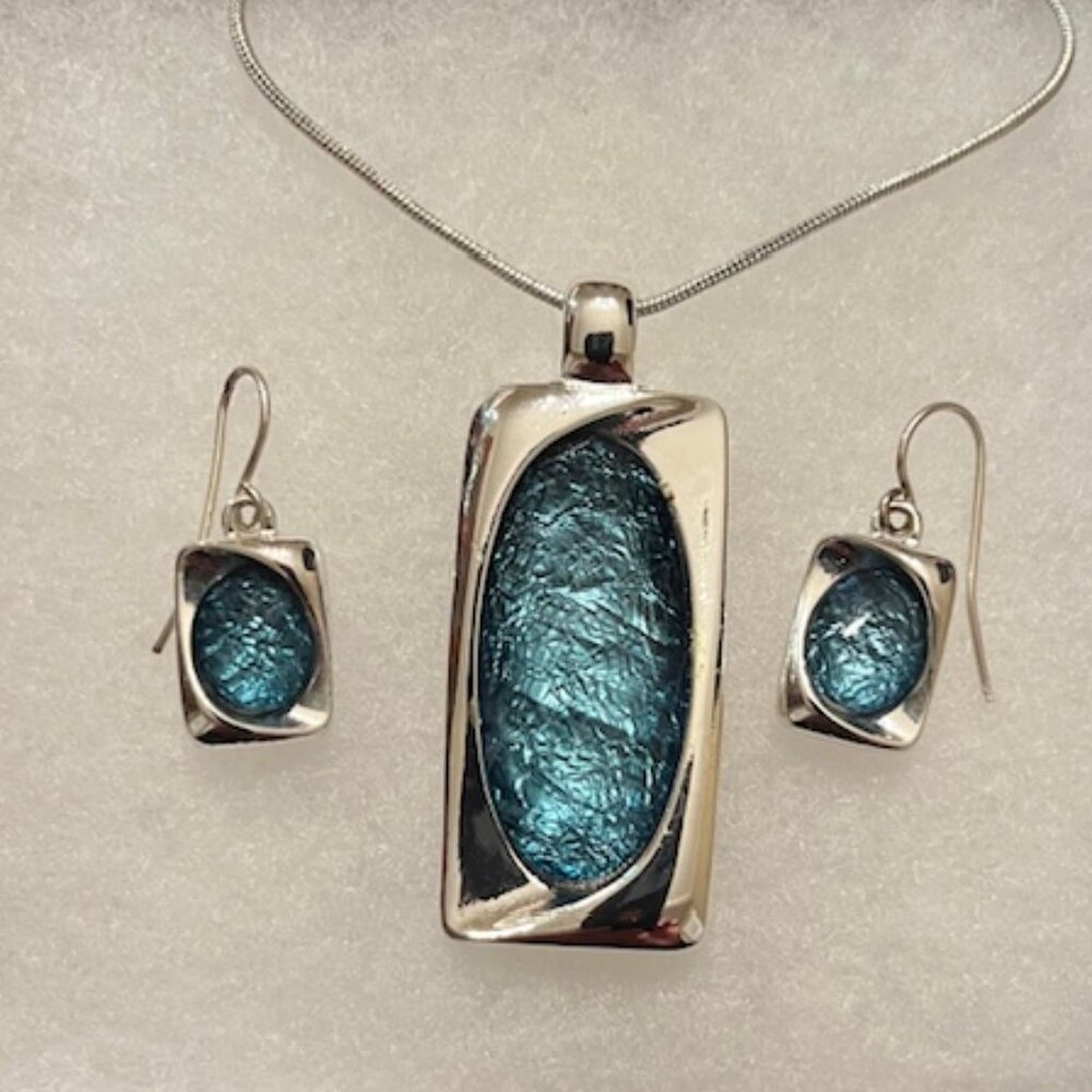 Aqua blue glass pendant necklace with matching earrings rectangle